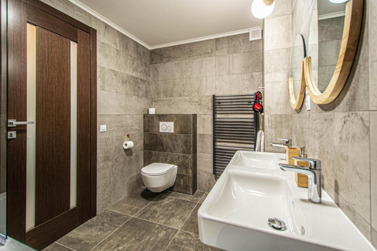 Quite Loft With Balcony And 3 Air Conditioners Praga Exterior foto